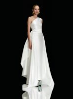 The Charo Maxi Dress in Cream Robes de mariée The Wedding Explorer