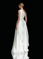 The Charo Maxi Dress in Cream Robes de mariée The Wedding Explorer