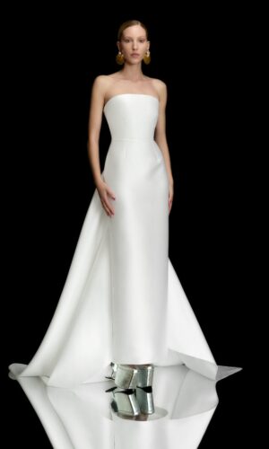 The Imani Maxi Dress in Cream Robes de mariée The Wedding Explorer