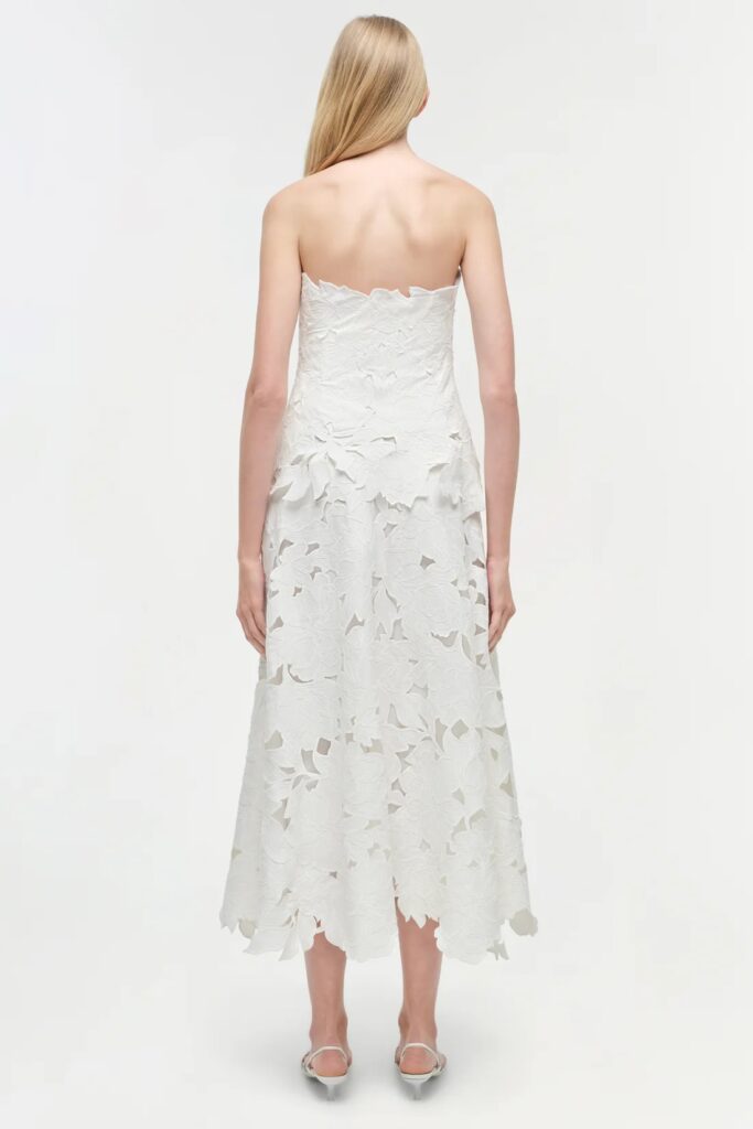 Audrey Embroidered Midi Dress Accessoires cheveux mariage The Wedding Explorer